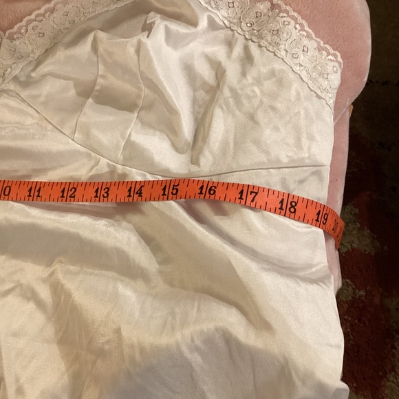 Vintage Vanity Fair slip/nightgown/slip dress - Picture 6 of 8